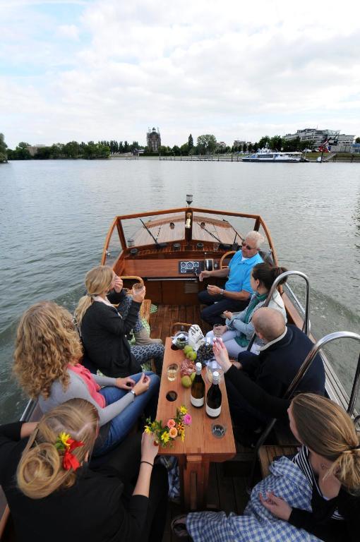 Villa Augustus Dordrecht Bagian luar foto